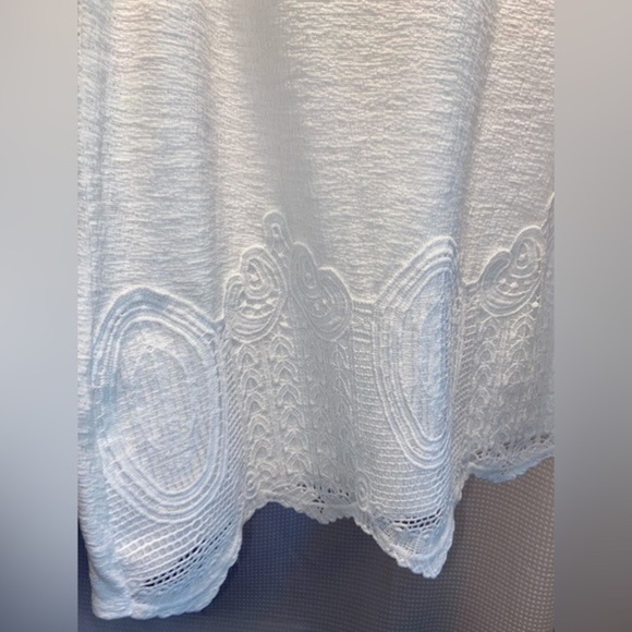 Women’s Anthropologie Adrianna Papell GAUZY CREPE CROCHET HALTER TOP Sz medium - Picture 8 of 15